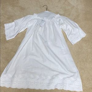 Siganka Hawaii white eyelet dress. Size M.